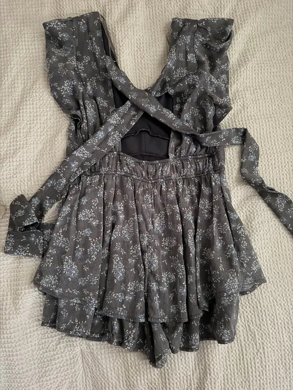 Francesca's Dress Floral Blue - Image 2