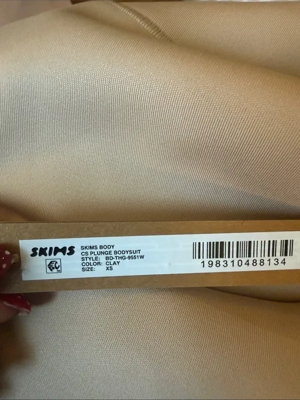 SKIMS Body cs core Plunge Thong Bodysuit NWT CLAY (G16) size XS - Image 3