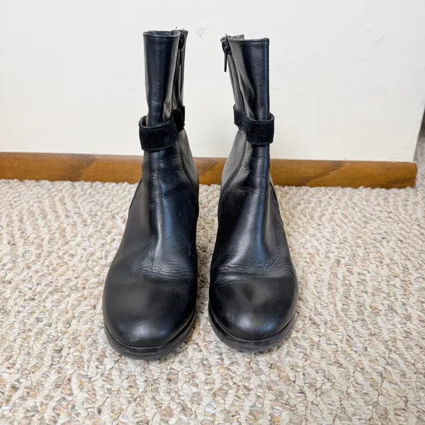 Coach and Four Black Leather Ankle Boots Made in Italy Block Heel Zipper Size 6M - Image 7