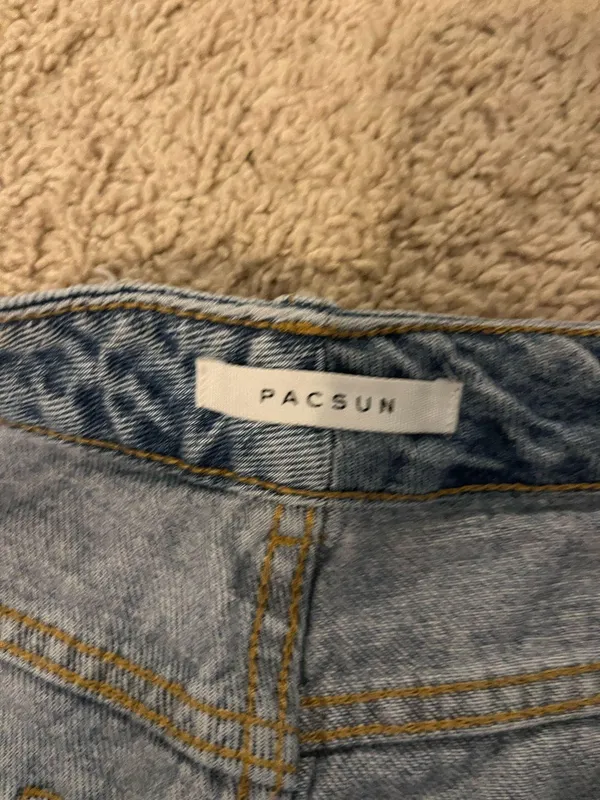 PacSun Ripped Denim Mom Shorts - Image 3