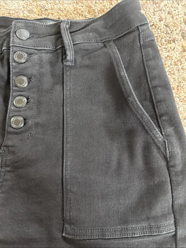 Judy Blue Black High-Waist Button-Front Shorts - Image 3