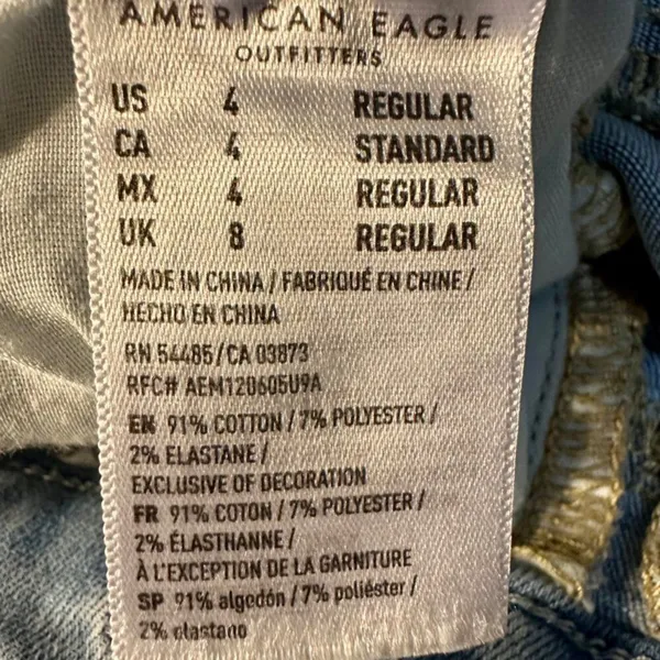 Light-Wash American Eagle Jeans Size 4 Regular Inseam 27 inches straight - Image 10