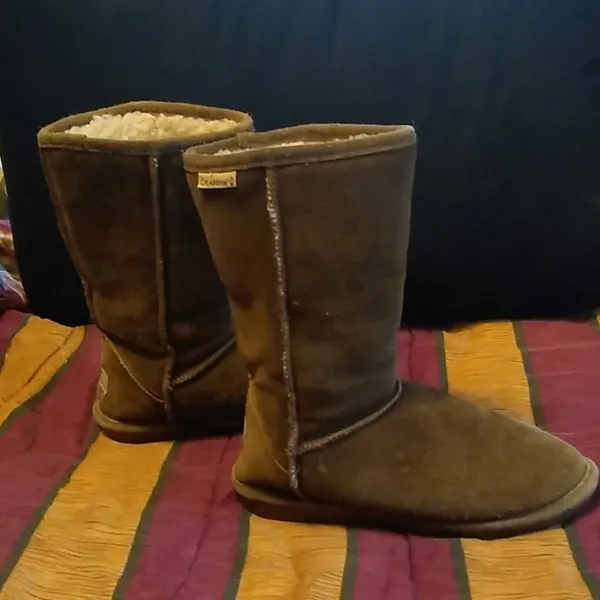 BearPaw Mid-calf Boots Size 7 - Image 3