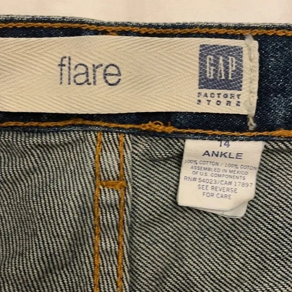Gap Flare Ankle Denim Blue Jeans Women's Size 14 NWT - Image 2
