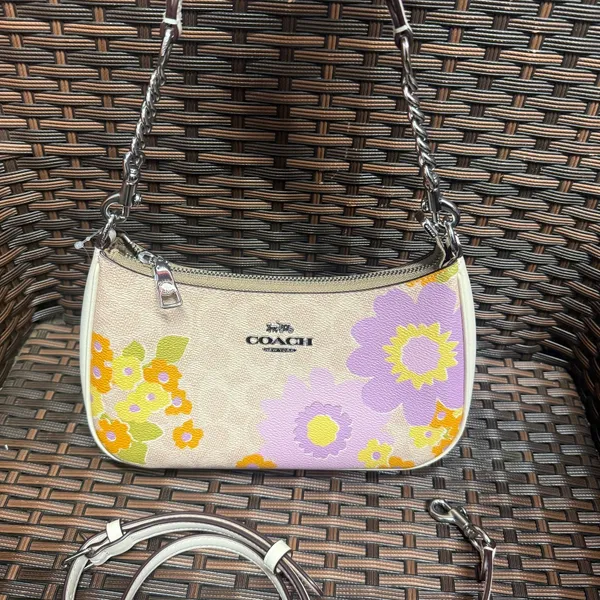 NWT COACH Teri Shoulder Bag In Signature Canvas With Floral Print cbg73 - Image 2