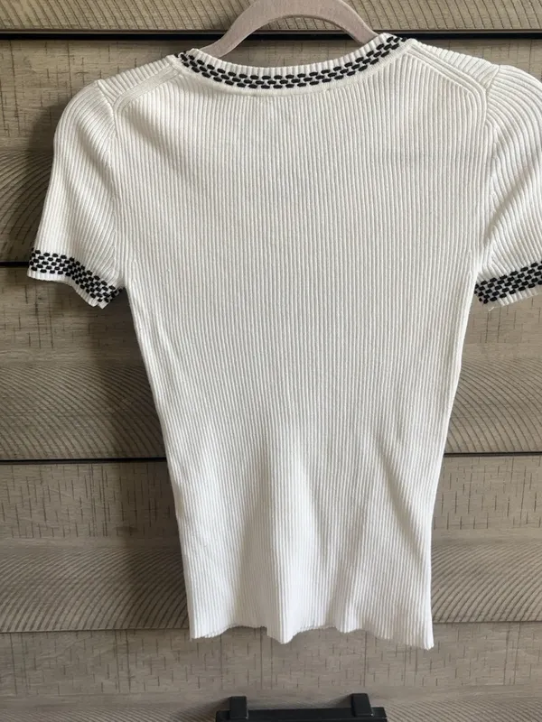 White House Black Market XS Ribbed Knit Contrast Trim Top - Image 3