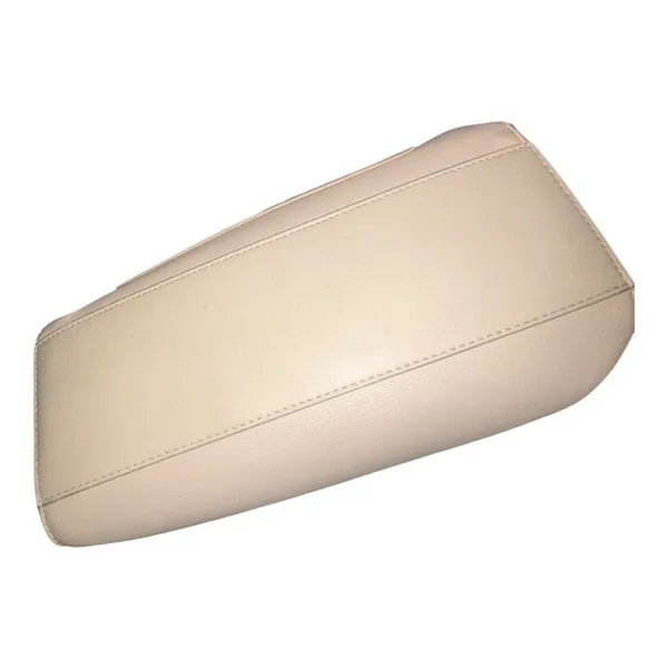 Steve Madden Elegant Gold and Cream Handbag - Image 7