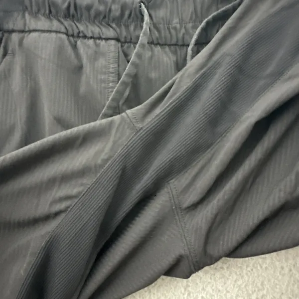 Lululemon Beyond The Studio Crop Pants Black Athletic‎ Athleisure Women's 6 - Image 4
