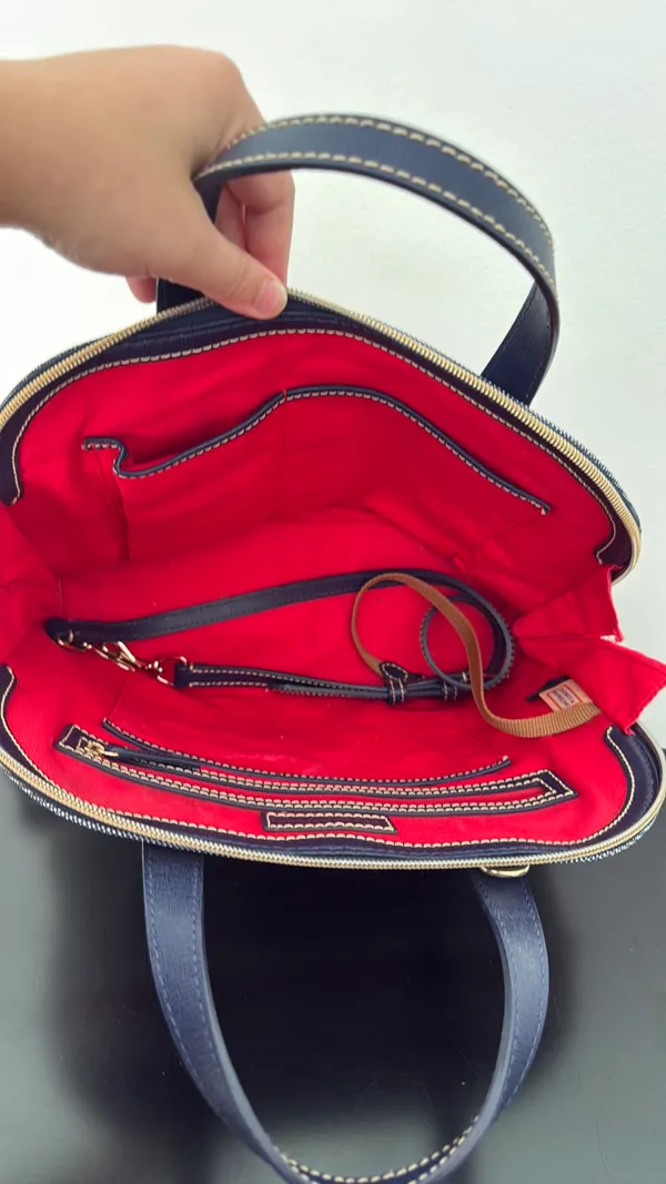 Dooney & Bourke striped bag - Image 4