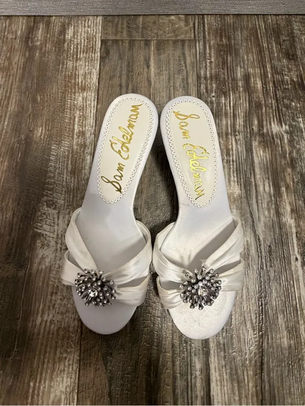 NWOB Sam Edelman White Satin Bridal Kitten Heel Slide with Crystal Brooch Size 6 - Image 16