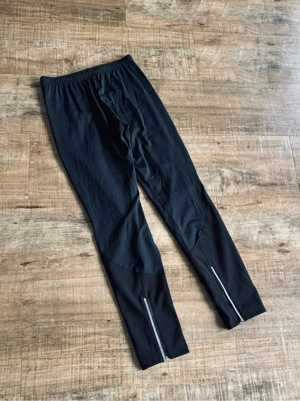 Title Nine Women's Cold Killer Pant size Medium black/navy - Image 5
