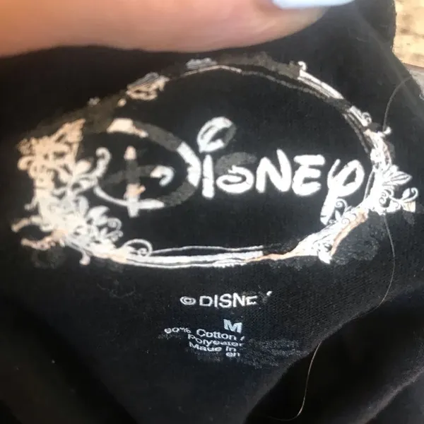 Disney size medium black tank top women’s has Minnie Mouse - Image 6