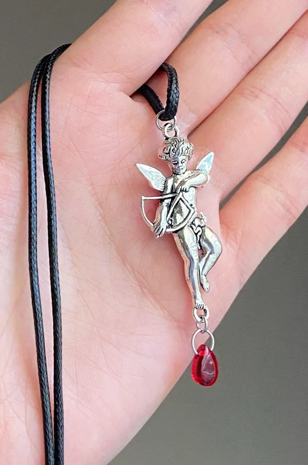 Handmade aesthetic vintage goth romance angel/cherub simple necklace👼❤️ - Image 3