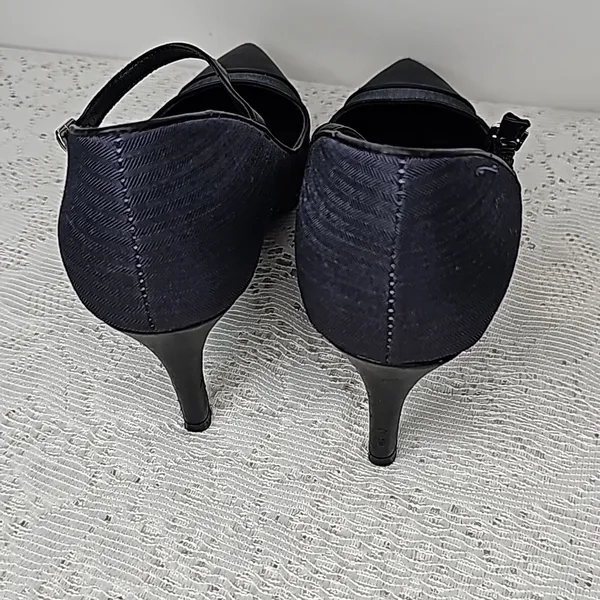 Shoes of Prey leather point toe blue and black ankle strap heels sz 6.5 - Image 6