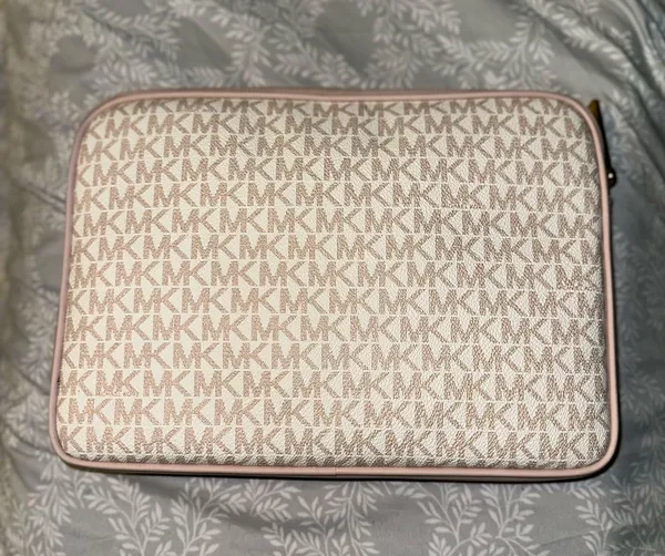 Michael Kors Kali MD Satchel with I Pad Case - Image 11