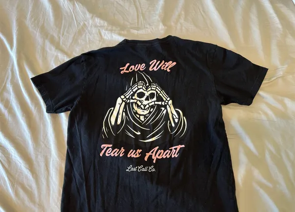 Last Call Co Unisex Graphic T-Shirt “Love Will Tear Us Apart” Size Medium - Image 5