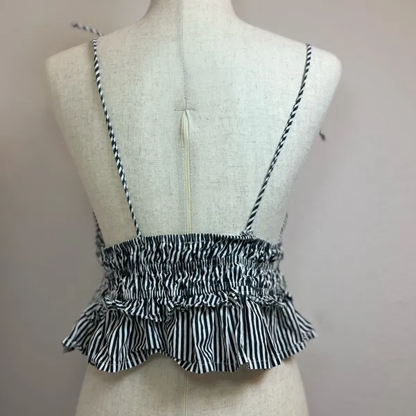 Sim &‎ Sam Crop Top Womens L Black White Striped Sleeveless Ruched V neck - Image 3
