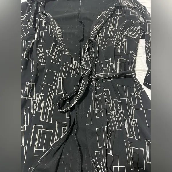 Vintage 90s La Belle Dress Medium Wrap Black Geometric Print USA - Image 4