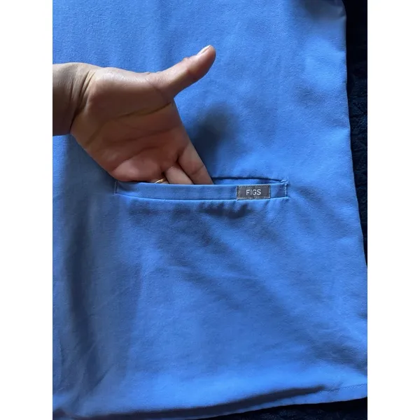 Figs‎ Women's Technical Collection Catarina Pocket Scrub Top Blue Size XL - Image 3