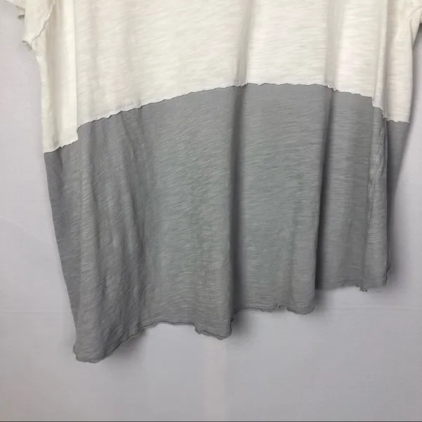 Free People We the Free Gray & Ivory Midnight Colorblock High‎ Low T-Shirt XS - Image 8