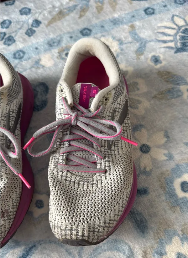 Brooks Running Shoes - Image 3