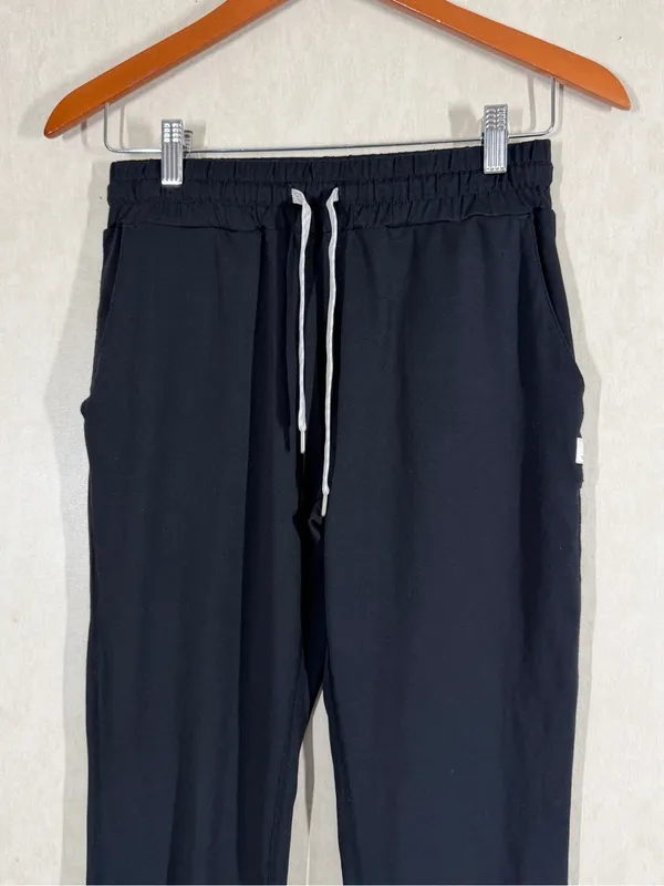 Vuori Women’s Performance Jogger Pants DreamKnit Mid Rise in Black Heather S - Image 5