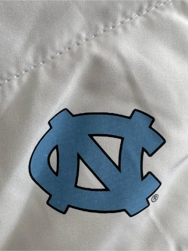 Colosseum UNC Tar Heels Women’s Large White Quilted Full Zip Vest - Image 4