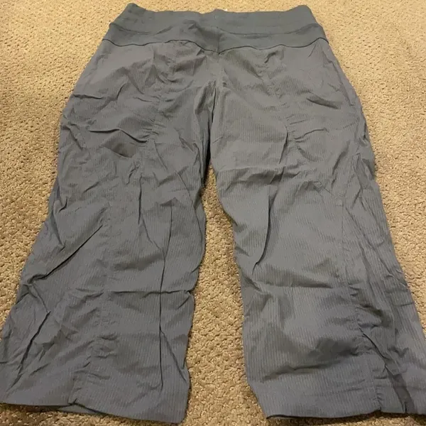 Lululemon Women’s Grey Studio Crop Pants - No Liner - Image 8