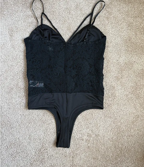NWOT Missguided Harness Black Lace Cami Bodysuit. Size 2 - Image 7