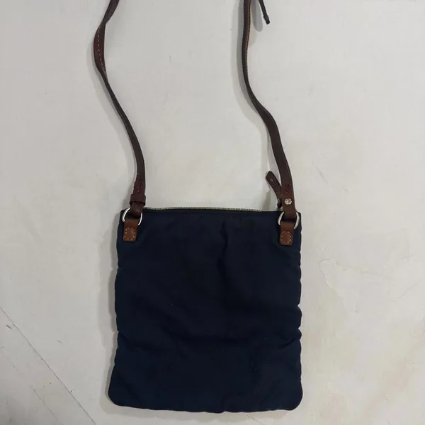 Dooney & Bourke Nylon‎ North South Triple Zip Crossbody Bag Purse Navy - Image 7