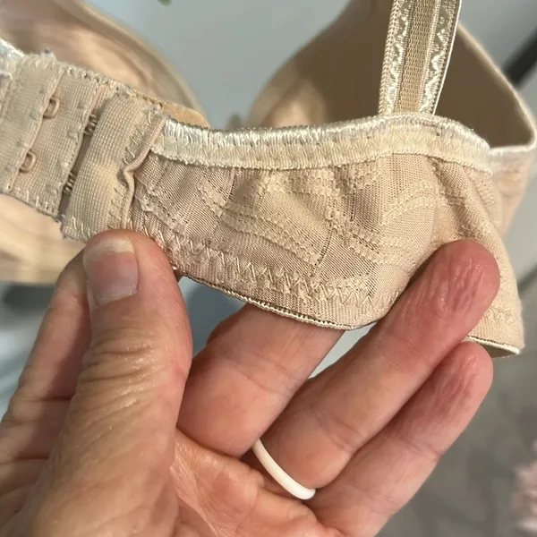 30B Nude Bra Size undefined - Image 5