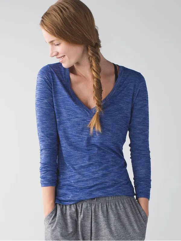 Lululemon &Go Everywhere Long Sleeve V-Neck‎ Long Sleeve Top Size 4 Activewear - Image 9