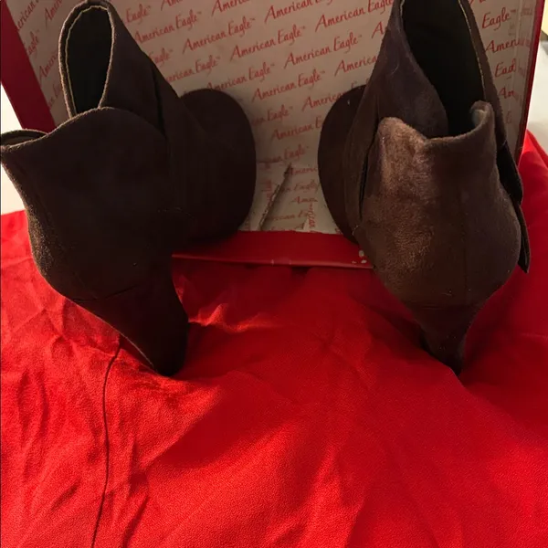 FINAL MARKDOWN American Eagle Outfitters Dark Brown Heeled Boots 5 1/2 - Image 3