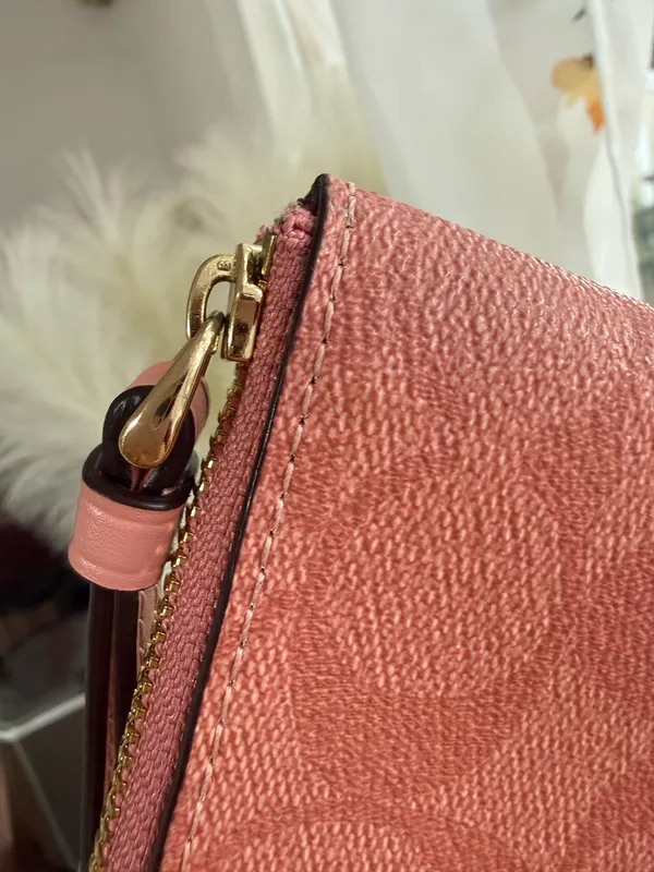 Coach pink wristlet - Image 7
