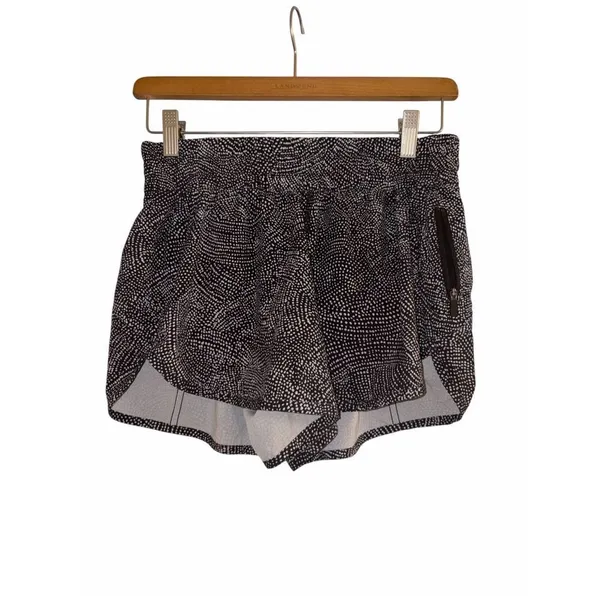 ✨Lululemon Tracker Sz 8 Short V *4"✨ - Image 7