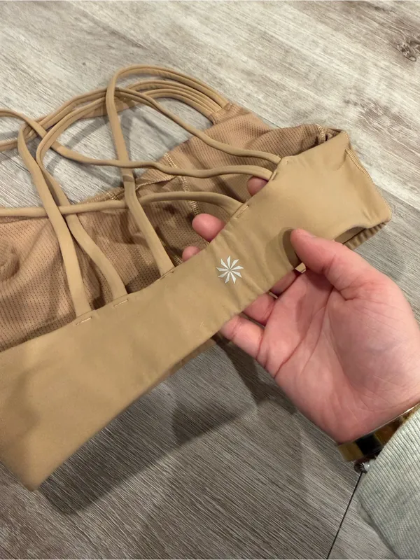 Athleta Solace Keyhole Sports Bra in Tan Size S - Image 4
