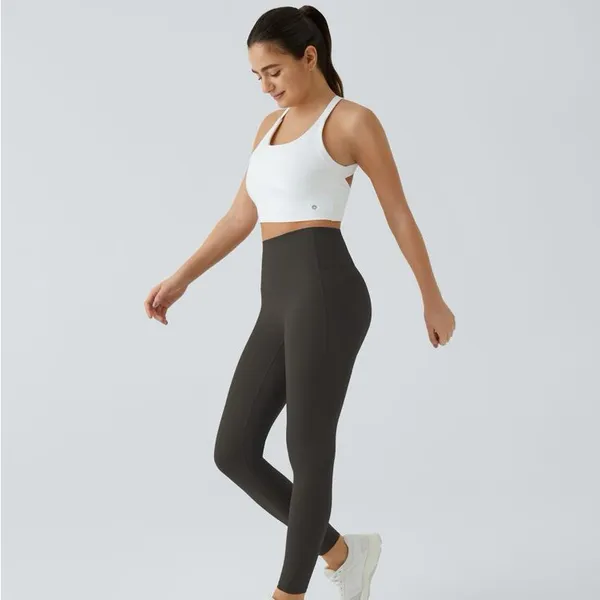Halara H36.- SoCinched High Waisted Tummy Control Pocket Shaping Training Leggings. - Image 2