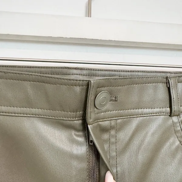 Zara Pants Size Large‎ Black Faux Leather High Rise Split Hem Trouser Mob Wife - Image 6