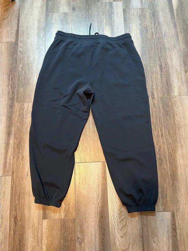 Old Navy High Waisted Dynamic Fleece Sweatpants - Image 5