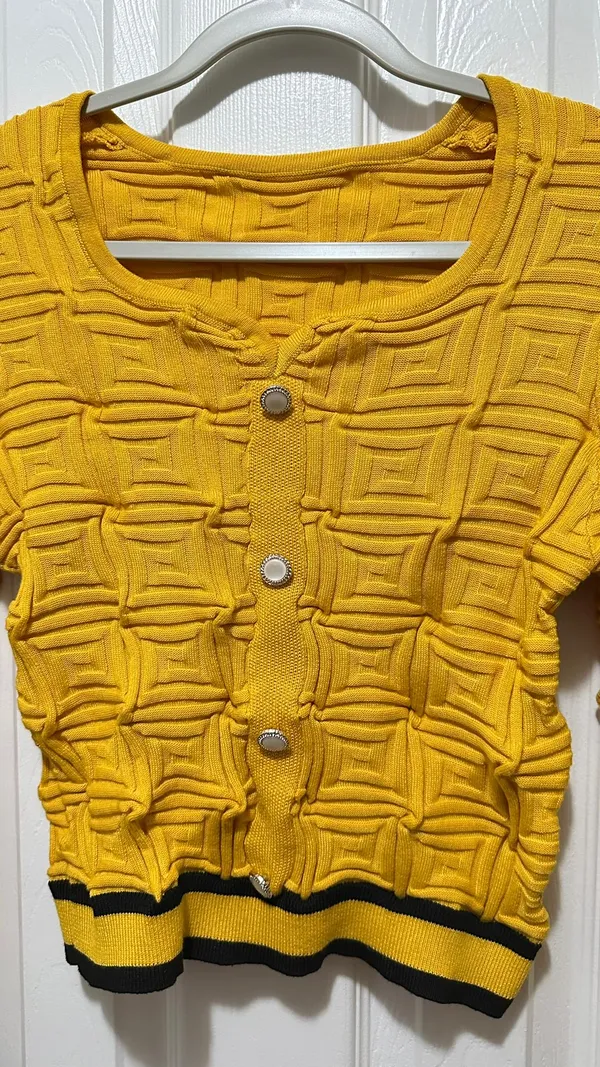 SHEIN Mustard Yellow Textured Cropped Cardigan – Size L - Image 4