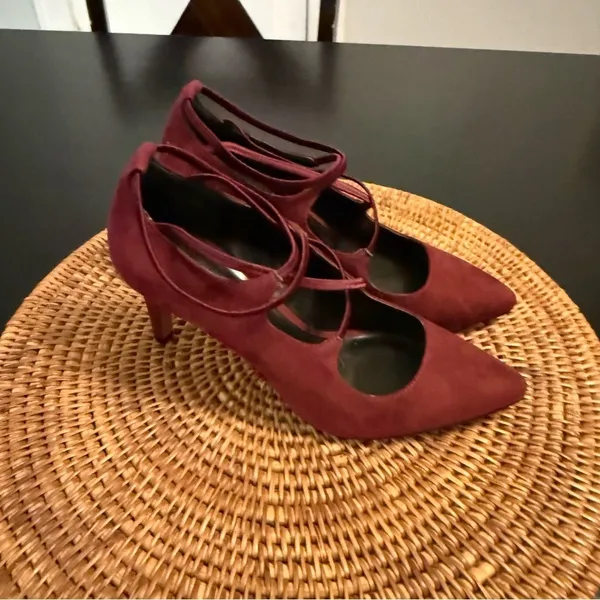 Kelly‎ and Katie Elegant Burgundy Women's Shoes heels pumps, size 7 - Image 3