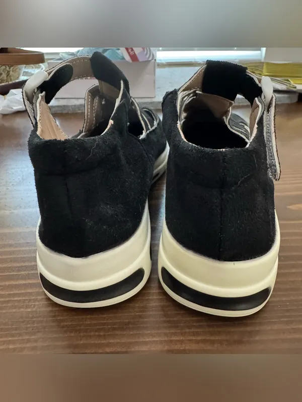 Women’s platform wedge sandal Size 5.5 - Image 2