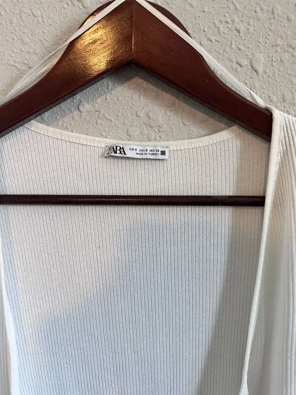 Zara White V-Neck Button-Up Top   - Image 5