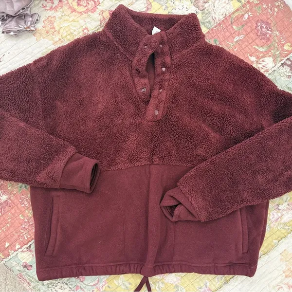 Women's Burgundy Fleece Sherpa pullover - Image 2