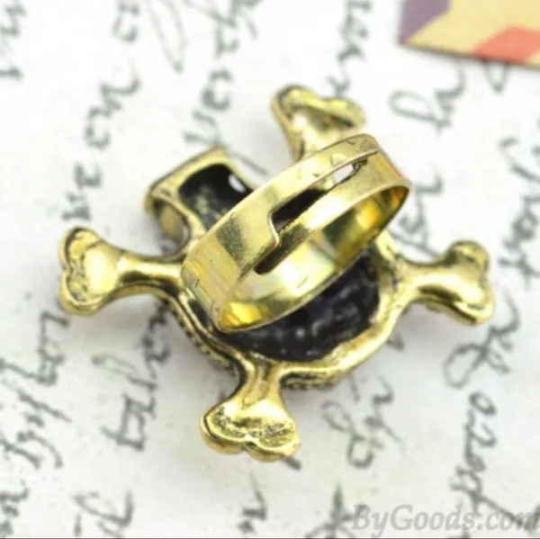 Skull and Crossbones Statement Ring Gold - Image 2