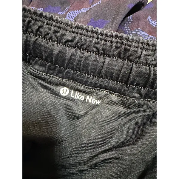 Lululemon Hotty Hot Short II 2.5 Purple Black Camo Low Rise Running Short Size 8 - Image 7
