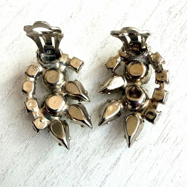 Vintage Clear Rhinestone Clip-On Earrings - Image 4