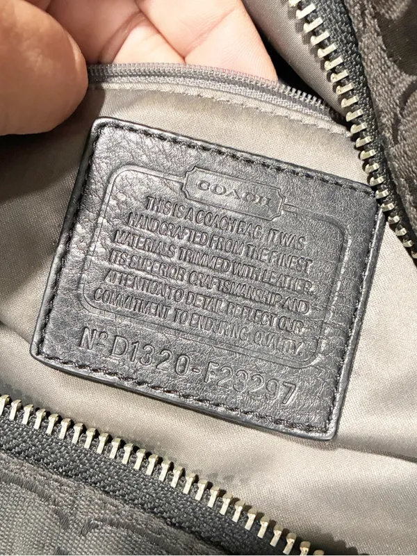 Coach Signature Park Carrie Vintage Tote Bag Black Monogram Canvas - Image 4