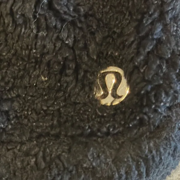Lululemon Everywhere Fleece Belt Black & Silver Bag 1L - Image 2