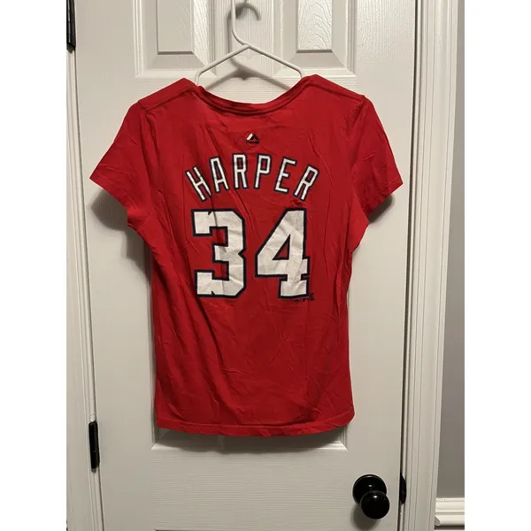 Majestic Women's Red Washington Nationals T shirt 34 Bryce Harper on back Med - Image 4